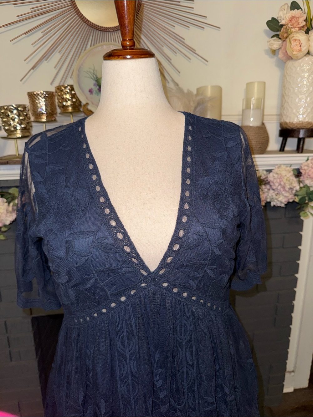 Navy Lace V-Neck Maxi Dress - Picture 2 of 10